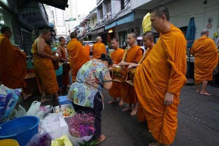 ailands-buddhist-monks-urged-to-watch-their-waistlines-amid-obesity-epidemic-buddhistdoor-global.jpg