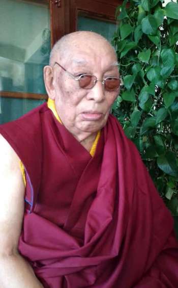 nowned-buddhist-monk-and-physician-yeshi-dhonden-closes-clinic-in-dharamsala-buddhistdoor-global.jpg