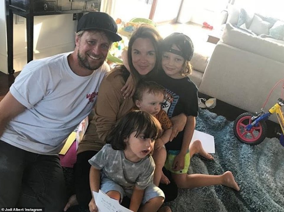 nside-kian-egan-and-jodi-alberts-irish-home-a-peek-at-the-singer-and-soap-stars-abode-daily-mail.jpg