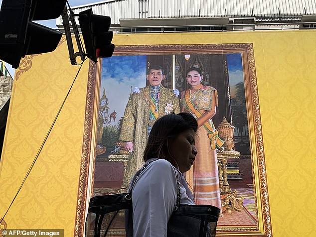 w-queen-as-she-turns-41-with-a-public-holiday-candlelit-processions-and-giving-alms-daily-mail-2.jpg