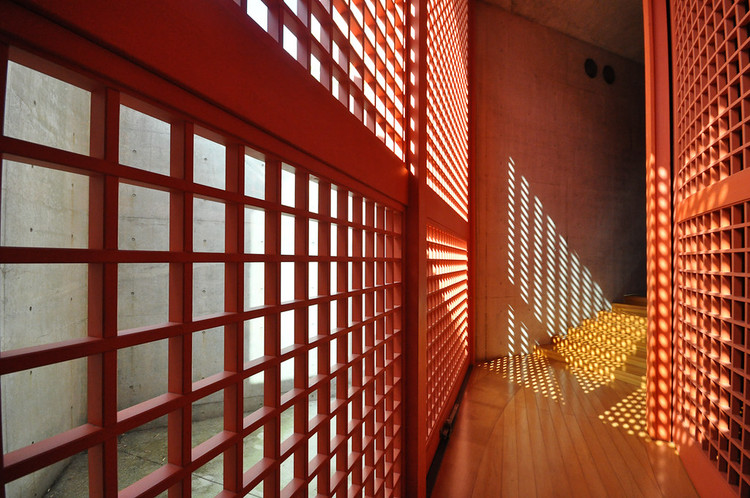 when-sunlight-meets-tadao-andos-concrete-archdaily-11.jpg